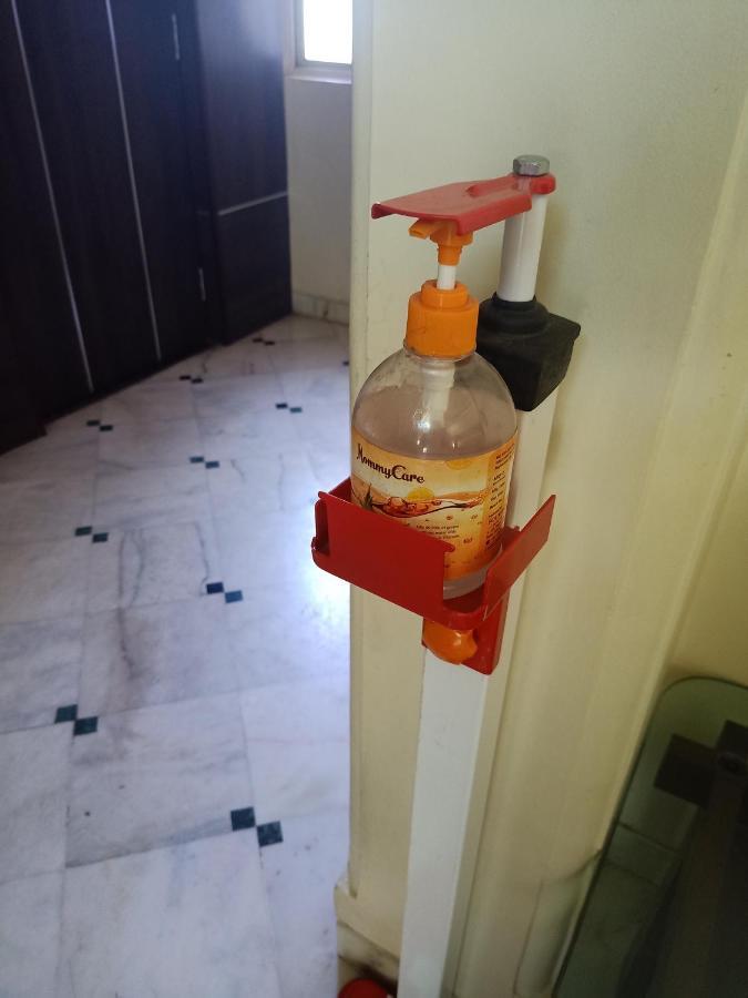 Hotel Alpha Вадодара Экстерьер фото